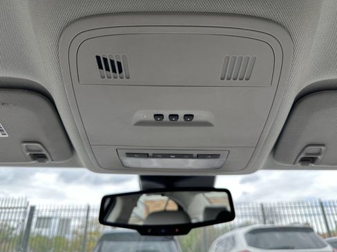 Used 2010 Buick LaCrosse CXL FWD image 18