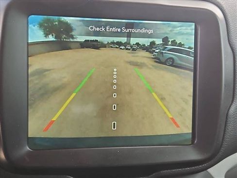 Used 2022 Jeep Renegade Latitude w/ Convenience Group AWD/4WD image 14