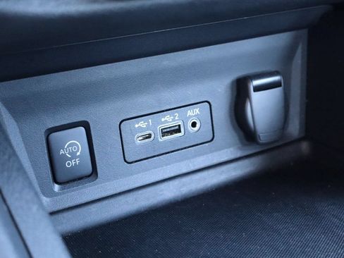 Used 2025 Nissan Sentra SR FWD image 23