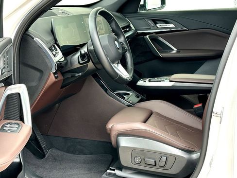 Certified 2025 BMW X1 xDrive28i image 10