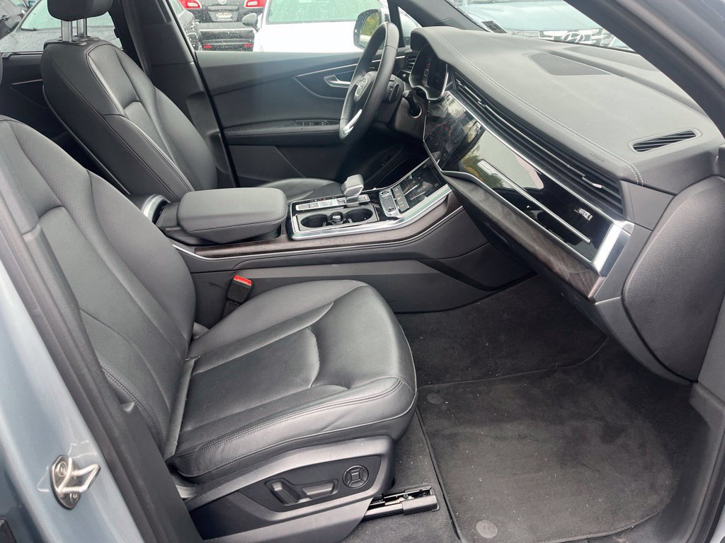 Used 2023 Audi Q7 2.0T Premium Plus w/ Premium Plus Package AWD/4WD image 11