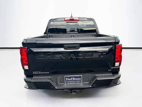 Used 2023 Chevrolet Colorado LT w/ LT Convenience Package II AWD/4WD image 7