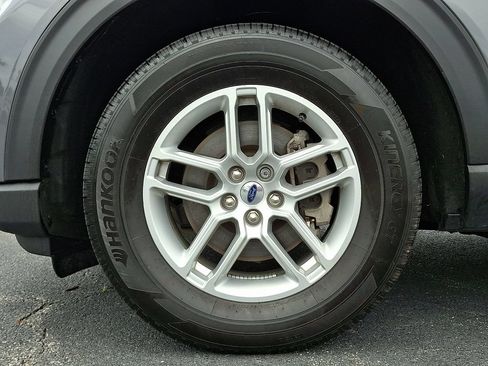 Used 2025 Ford Explorer Active AWD/4WD image 8