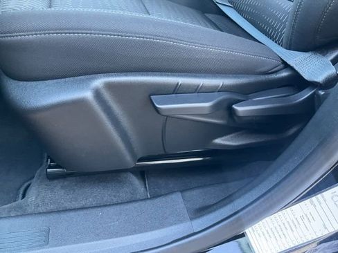 Used 2025 Chevrolet Equinox LT AWD/4WD image 7