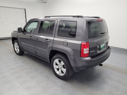 Used 2016 Jeep Patriot Latitude w/ Sun/Sound Group AWD/4WD image 3