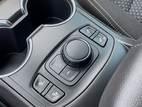 Used 2023 GMC Terrain SLE w/ Driver Convenience Package FWD image 19