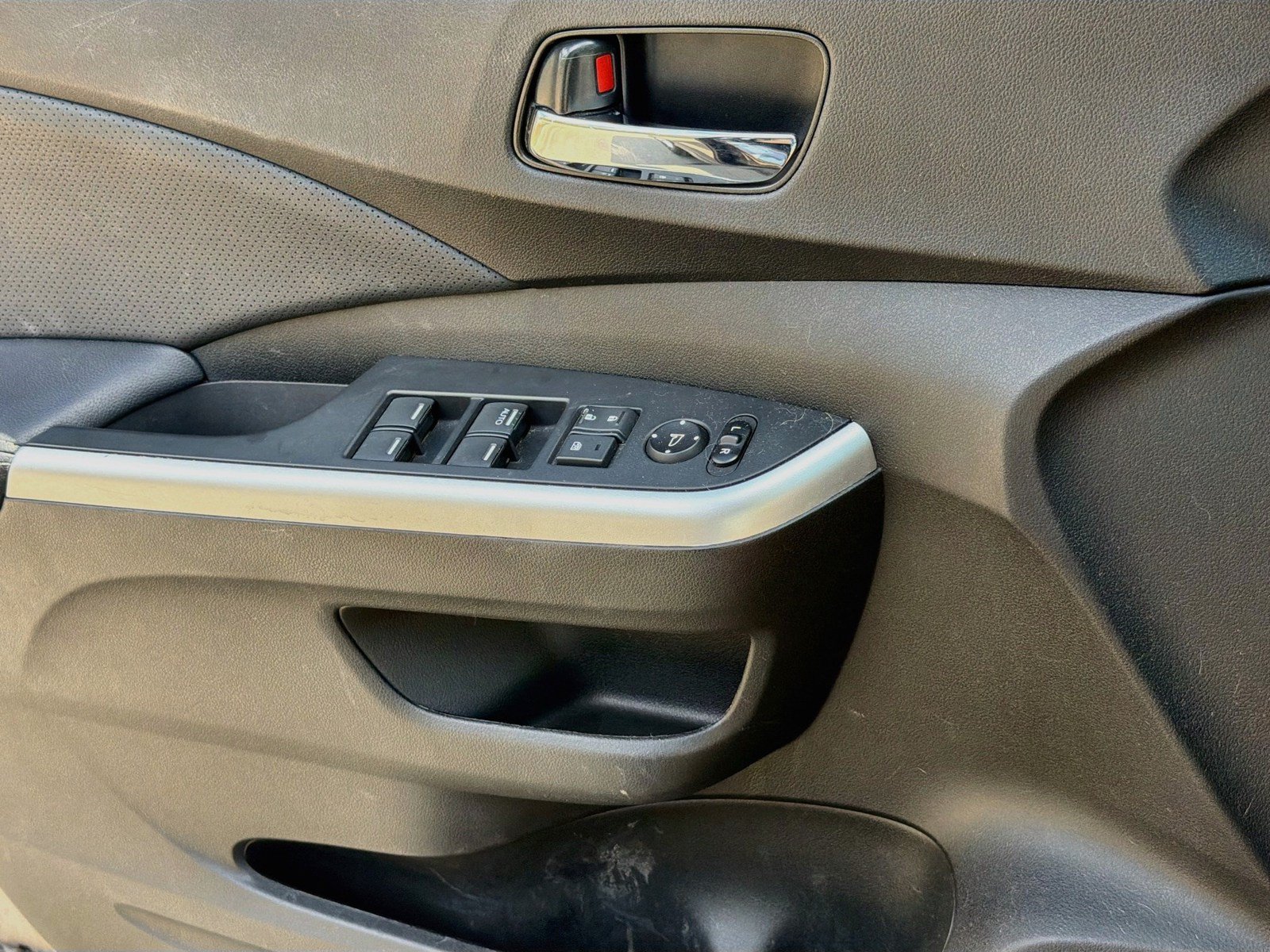 Used 2016 Honda CR-V EX-L image 24