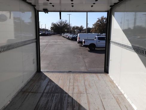 Used 2024 Chevrolet Express 3500 w/ Power Convenience Package image 12