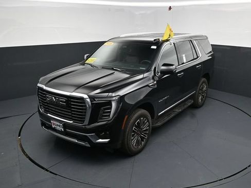 Used 2025 GMC Yukon Elevation w/ LPO, Elevation Black Package AWD/4WD image 47