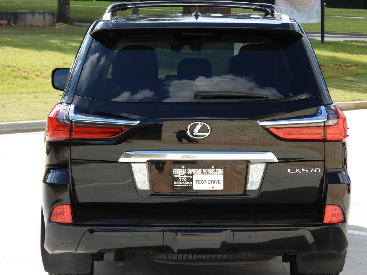 Used 2016 Lexus LX 570 4WD image 40