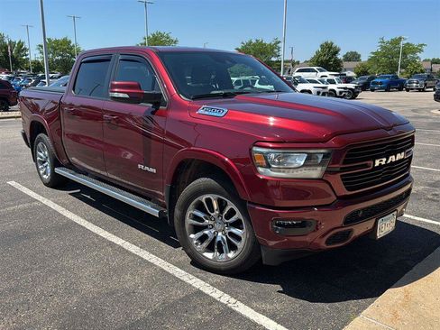 Used 2021 RAM 1500 Laramie AWD/4WD image 3