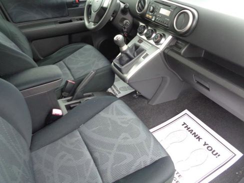Used 2012 Scion xB 5-Door Wagon 5-Spd MT image 20