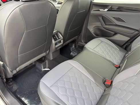 New 2026 Volkswagen Tiguan SEL R-Line image 25