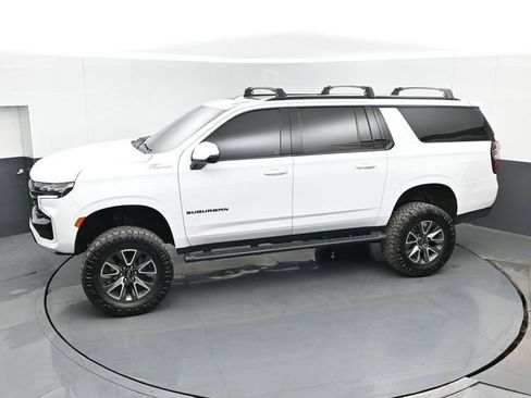 Used 2023 Chevrolet Suburban Z71 w/ Luxury Package AWD/4WD image 43