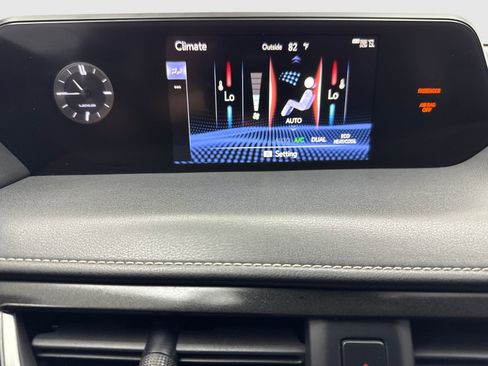 Used 2021 Lexus UX 200 w/ Accessory Package (Z2) FWD image 28