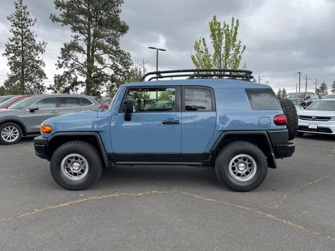 Used 2014 Toyota FJ Cruiser 4WD w/ Trail Teams Ultimate Edition image 2