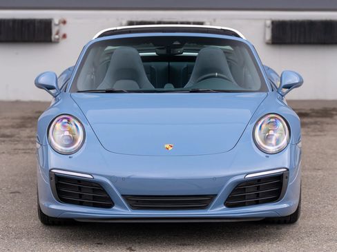 Used 2017 Porsche 911 Targa 4S AWD/4WD image 2