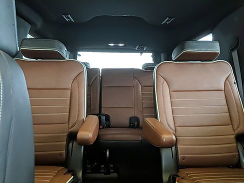 Used 2023 GMC Yukon Denali Ultimate image 36