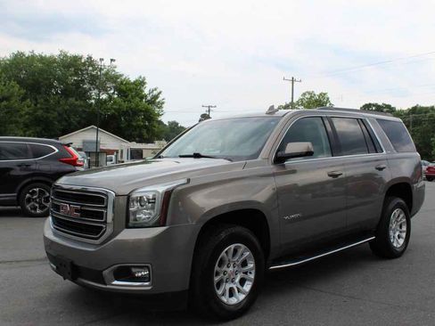 Used 2019 GMC Yukon SLT RWD image 1