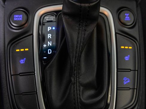 Used 2019 Hyundai Kona SEL image 8