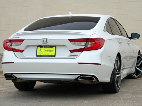 Used 2018 Honda Accord Sport image 4