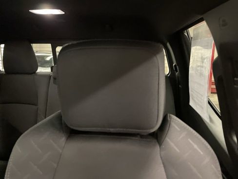 Used 2025 Toyota Tacoma SR5 AWD/4WD image 13