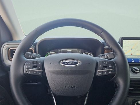 Used 2024 Ford Maverick Lariat image 23