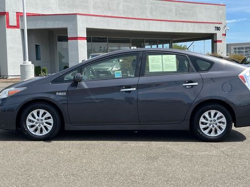 Used 2013 Toyota Prius Prime Plug-In Hybrid FWD image 9