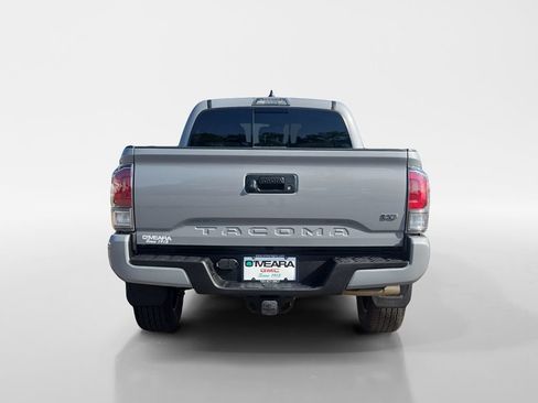 Used 2021 Toyota Tacoma TRD Sport AWD/4WD image 4