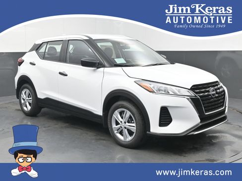 Certified 2025 Nissan Kicks Play S image 1