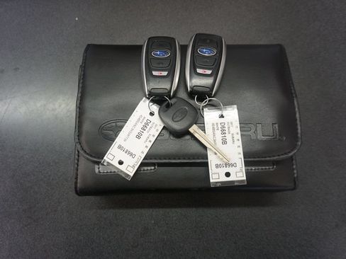 Used 2017 Subaru Outback 2.5i Limited AWD/4WD image 18