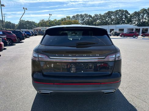 Used 2020 Lincoln Nautilus FWD w/ Equipment Group 101A image 3