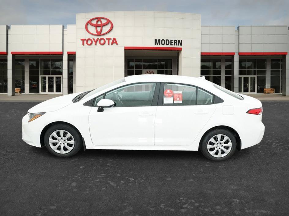 New 2027 Toyota Corolla LE FWD image 2