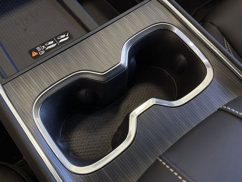 New 2026 GMC Acadia Elevation image 31