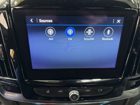 Used 2023 Chevrolet Traverse LT image 19