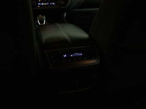 Used 2022 Nissan Pathfinder SV image 21