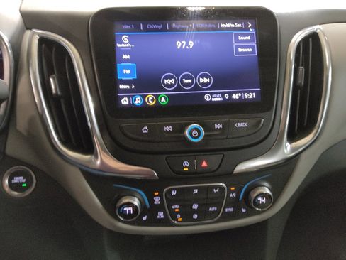 Used 2022 Chevrolet Equinox LT FWD image 25