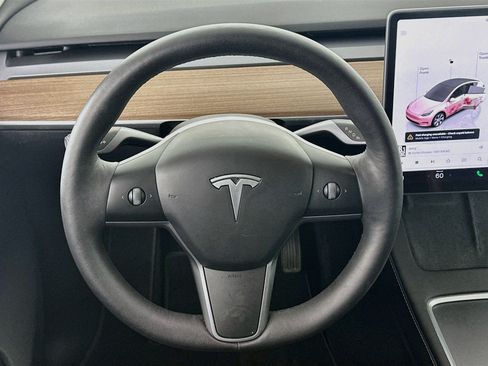 Used 2023 Tesla Model Y Long Range AWD/4WD image 17