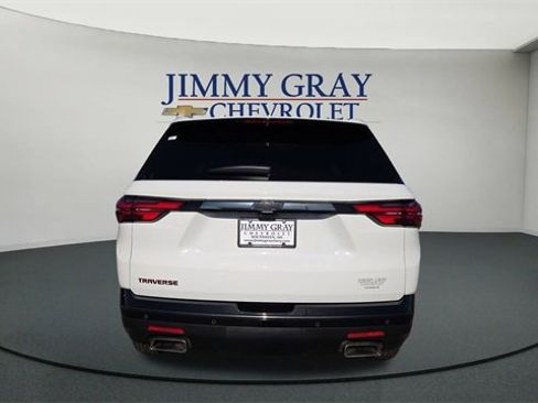 Used 2023 Chevrolet Traverse Premier w/ Redline Edition image 4