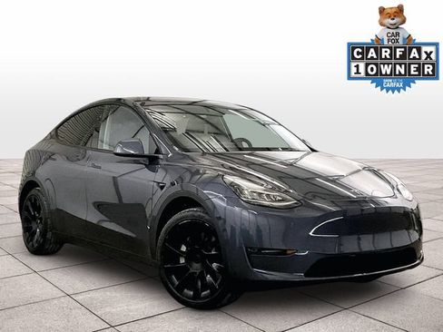 Used 2023 Tesla Model Y Long Range AWD/4WD image 2