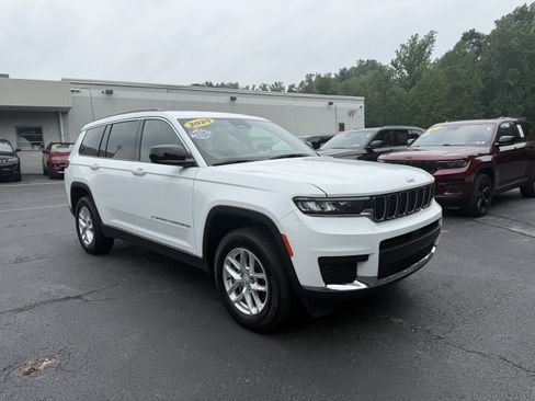 Used 2025 Jeep Grand Cherokee L Laredo w/ Trailer Tow Package AWD/4WD image 21