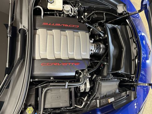 Used 2016 Chevrolet Corvette Stingray Coupe w/ Carbon Flash Badge Package RWD image 53