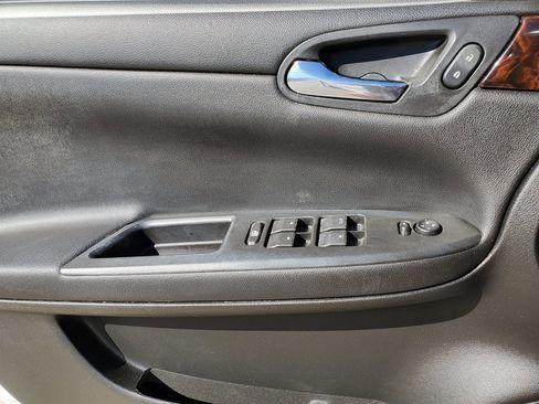 Used 2014 Chevrolet Impala LT image 14