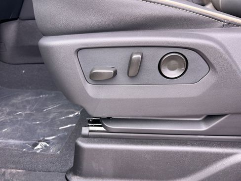 New 2026 GMC Yukon Elevation image 14