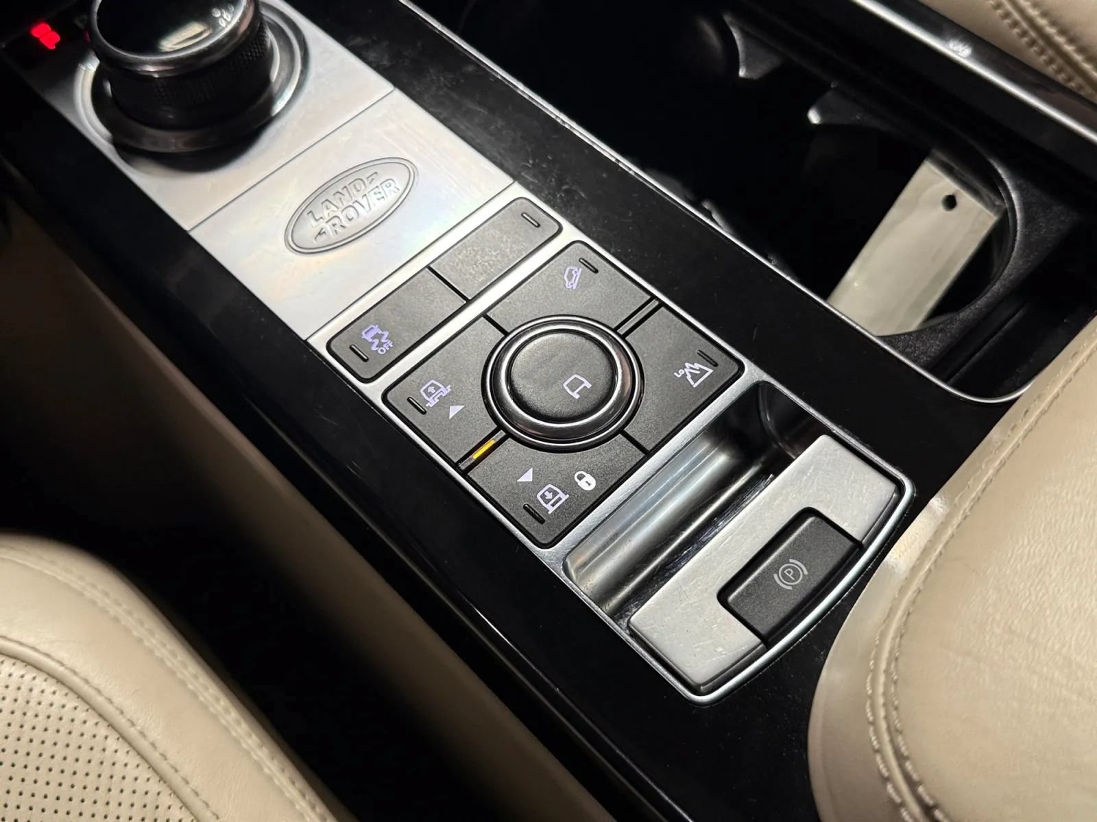 Used 2019 Land Rover Range Rover HSE AWD/4WD image 35