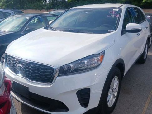 Used 2019 Kia Sorento AWD V6 image 2