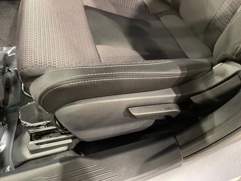 Certified 2025 Subaru Outback image 28