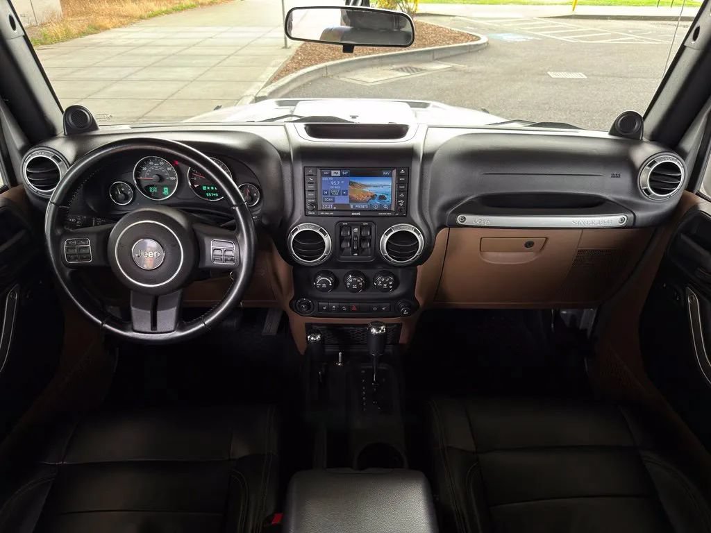 Used 2011 Jeep Wrangler Unlimited Rubicon w/ Dual Top Group AWD/4WD image 36