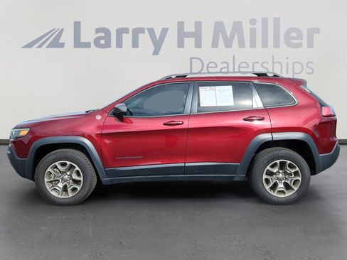 Used 2020 Jeep Cherokee Trailhawk w/ Cold Weather Group image 2