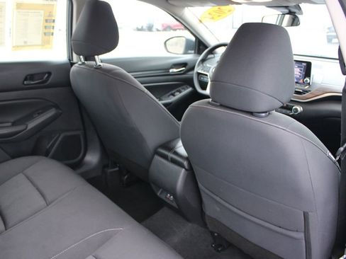 Used 2024 Nissan Altima 2.5 SV FWD image 31